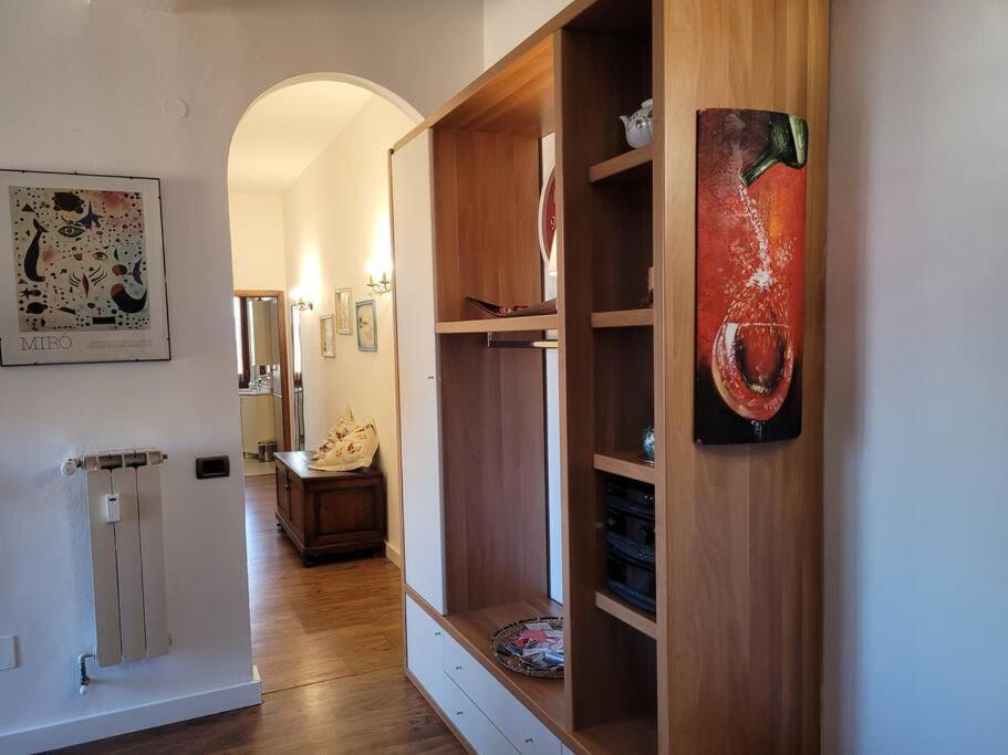 Appartamento Away - Pape's Cozy Apartment, Near Airport - 14 Min From Center-10 Minutes Walk From The Baker Hughes *