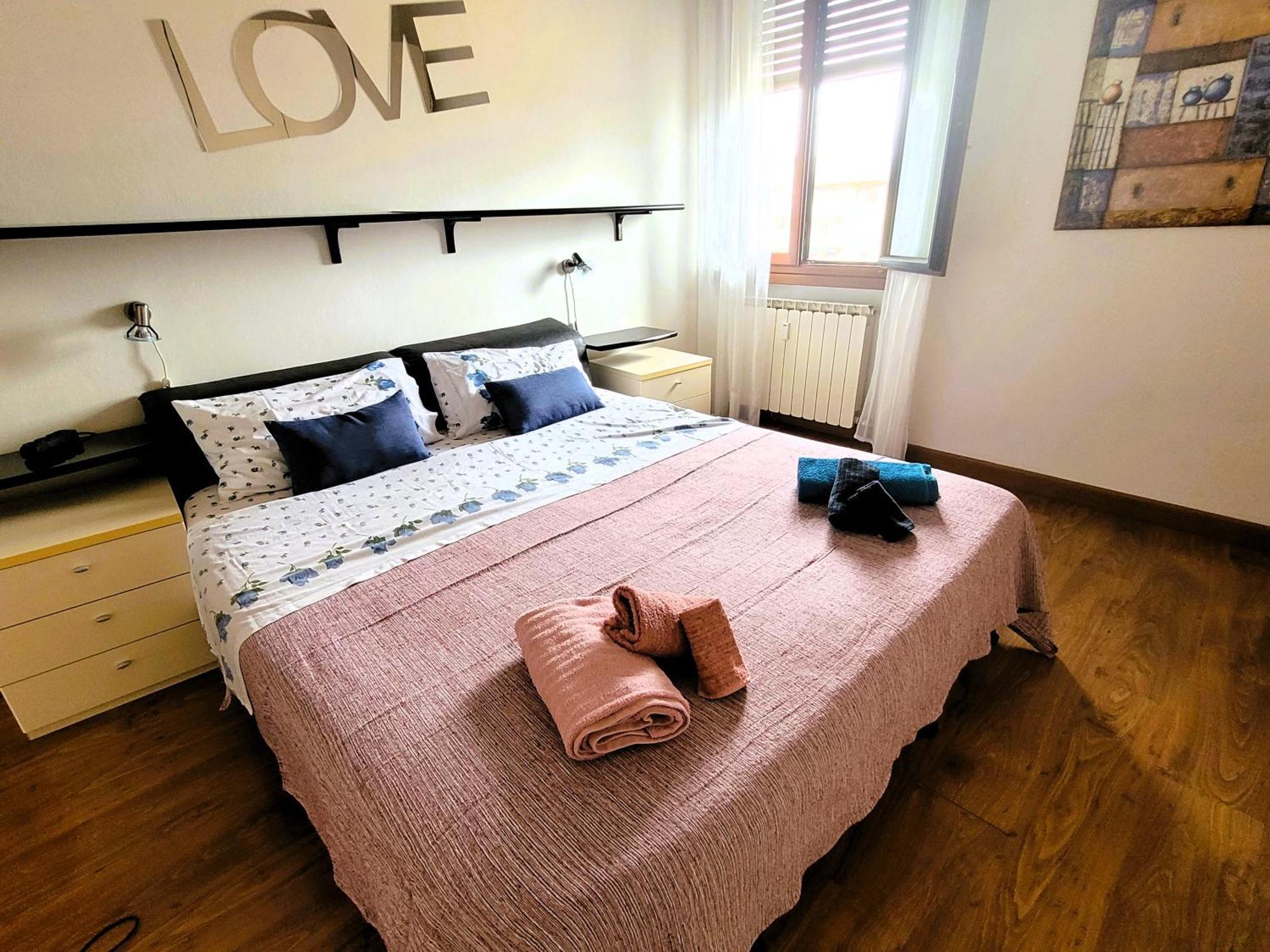 Appartement Away - Pape's Cozy Apartment, Near Airport - 14 Min From Center-10 Minutes Walk From The Baker Hughes *